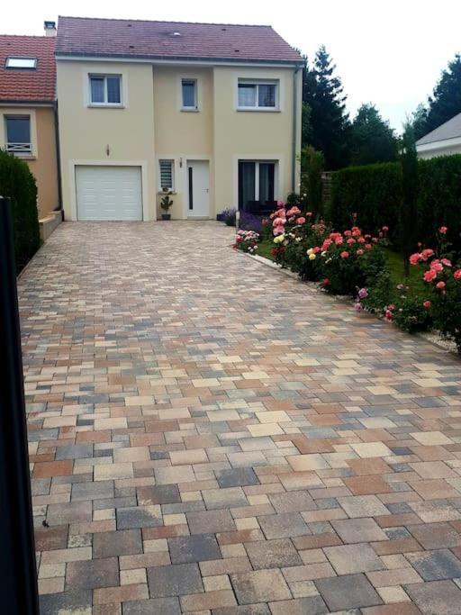 Maison 120 M² A Vigy Exterior foto
